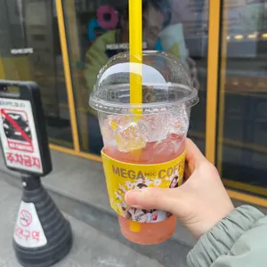 메가커피 사진