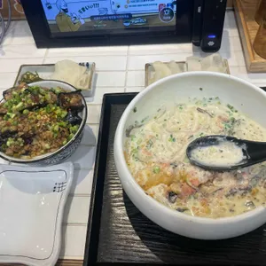 요미우돈 교자 사진