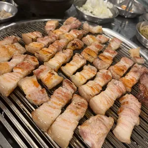 치이익 사진