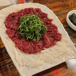 맹여사육전육회 사진