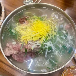 평이담백 뼈칼국수 사진