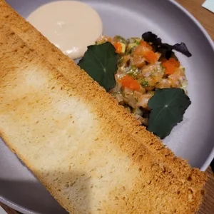 센트럴 윤잇 사진