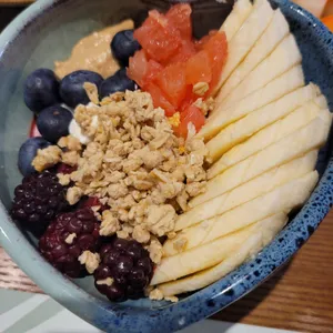 센트럴 윤잇 사진