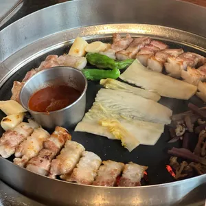 고기굽는남자 사진
