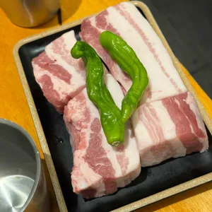 화씨이육공 사진