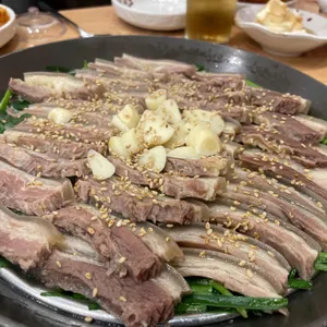 청춘흑염소요리 사진