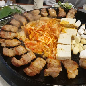 진짜무쇠삼겹 사진