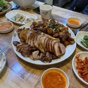 장인족발608 사진