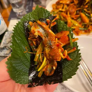 멸치집 사진