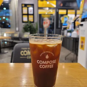 컴포즈커피 사진