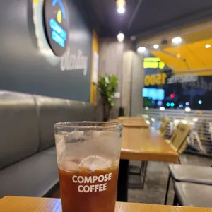 컴포즈커피 사진