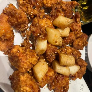 깐부치킨 사진