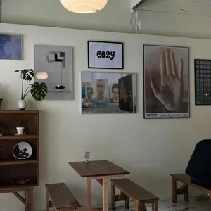 로컬커피샵 리뷰 사진