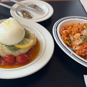 쏘셜하우스 사진
