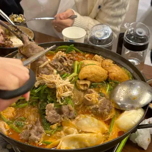 설반 사진
