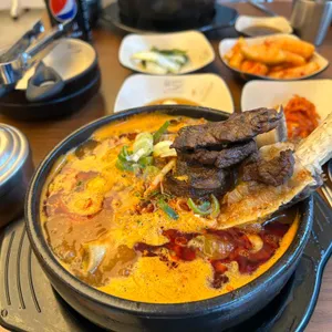 설반 사진
