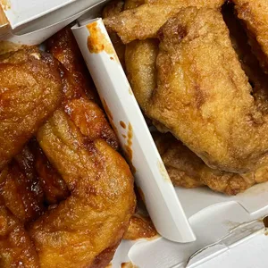 교촌치킨 사진