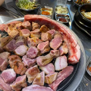 특삼겹 사진