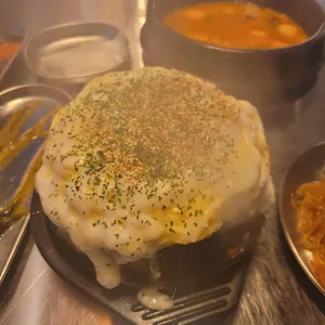 심돈 사진