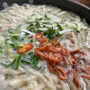 살구나무집칼국수 사진