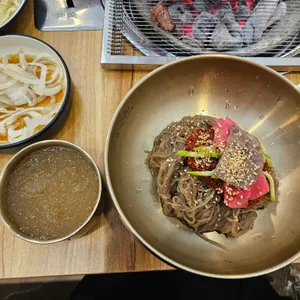 밤새먹소 사진