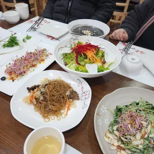 산아래 사진