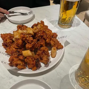 깐부치킨 사진