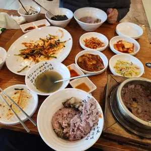 구가네통영굴밥 사진