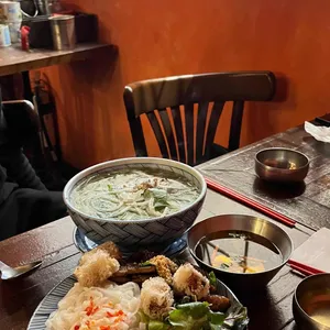 띤띤 사진