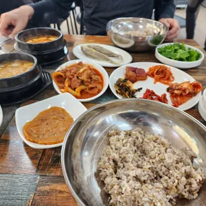 명성보리밥쌈밥 사진