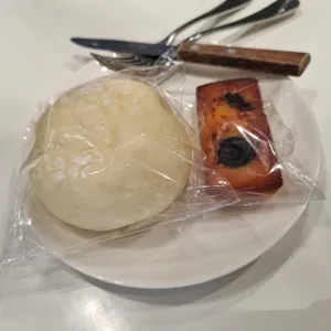 로카보어 테이블 사진