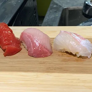 참치.스시다와요, 사진