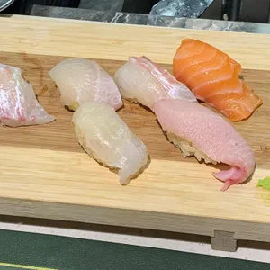 참치.스시다와요, 사진