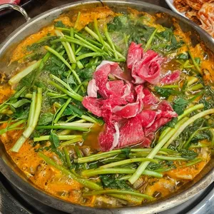 부산얼크니샤브칼국수 사진