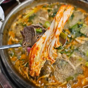 부산얼크니샤브칼국수 사진