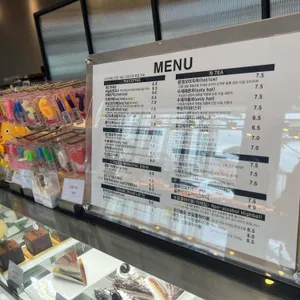 베이커리카페 공간 리뷰 사진