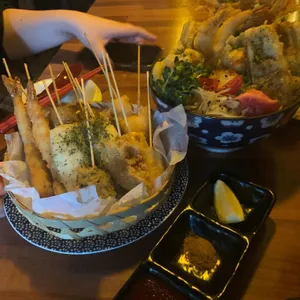 카에식탁 사진