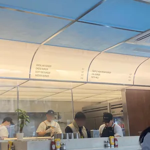 브릭레인버거 리뷰 사진