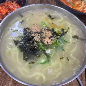 소문난 손칼국수 밀면 사진