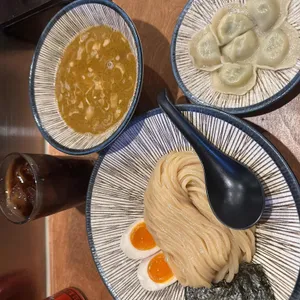 멘즈키 사진