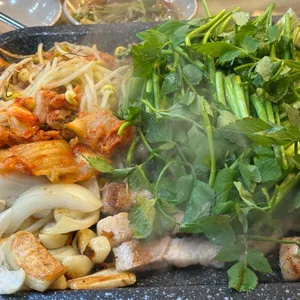 통돼지네 사진