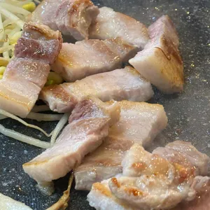통돼지네 사진