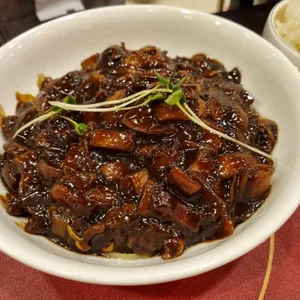 동국성 사진