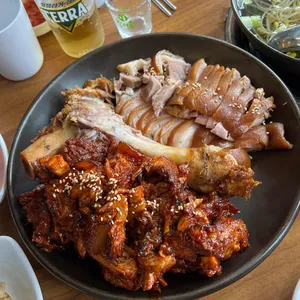 동부왕족발 사진