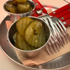 뉴오더클럽 리뷰 사진