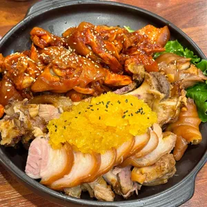 돈통마늘보쌈 사진