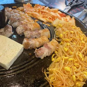 솥창고 사진