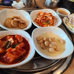 흥부골숯불돼지왕갈비 사진