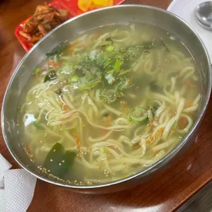 석이네닭칼국수 사진