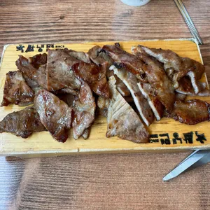 육쌈냉면 사진
